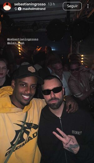 Gyökeres diverte-se em Estocolmo com Sebastian Ingrosso, membro dos Swedish House Mafia