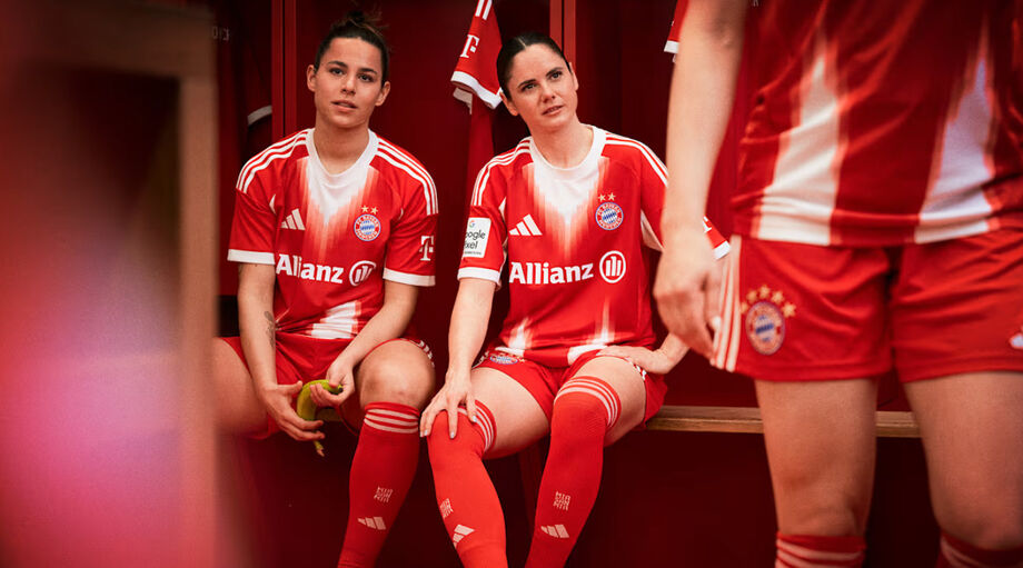 Jogadores do Bayern Munique apresentavam a nova camisola