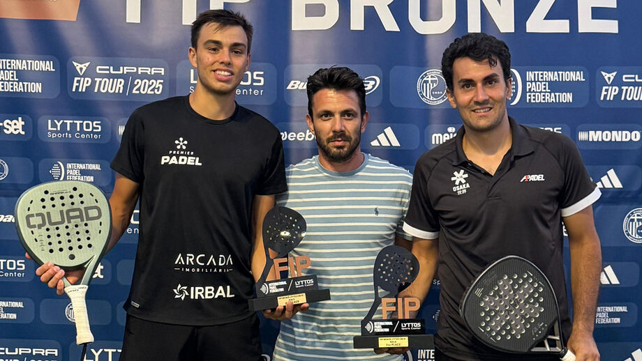 Gustavo Nunes e Raúl Marcos protagonizaram uma excelente campanha na Grécia