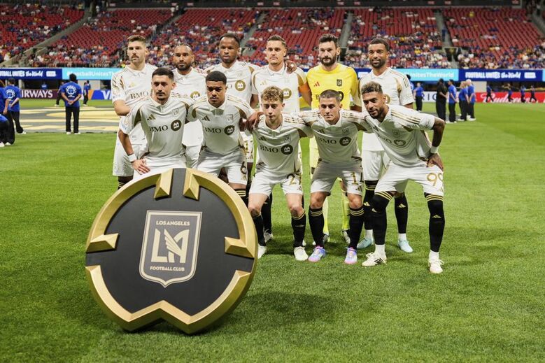 Los Angeles Football Club posa para foto