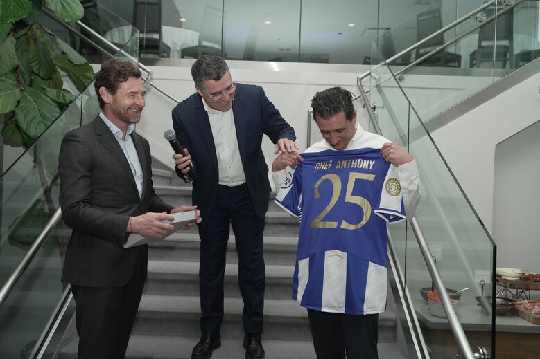 André Villas-Boas marca presença no jantar de reativação da Casa FC Porto em Nova Iorque