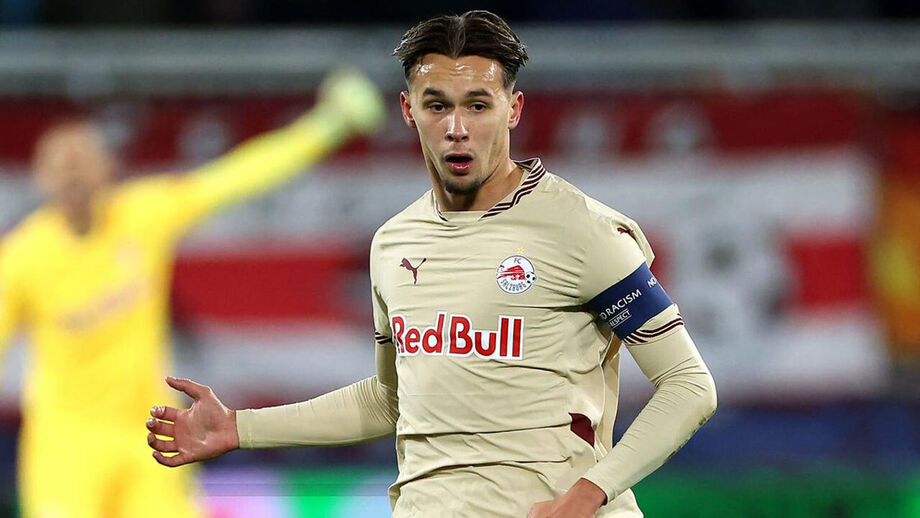 Amar Dedic, internacional bósnio, a caminho