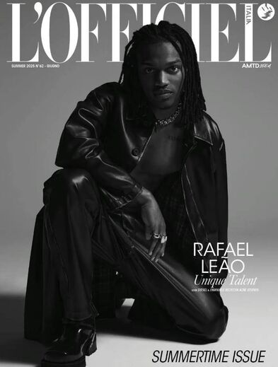 Rafael Leão é destaque na edição de verão da L'Officiel Itália