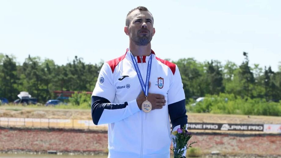 Fernando Pimenta conquista ouro no Europeu