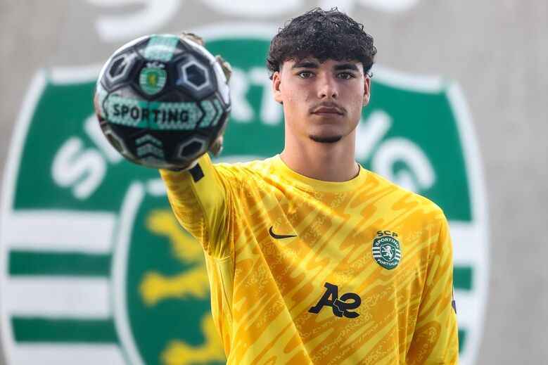 Diogo Clara renova contrato com o Sporting CP até 2027