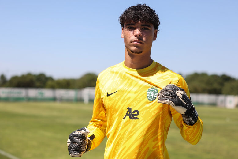 Diogo Clara renova contrato com o Sporting CP até 2027