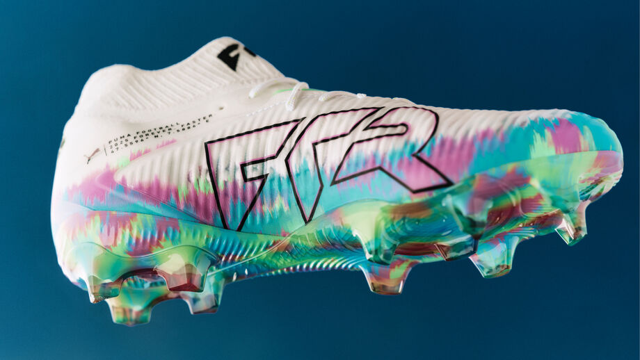 Puma lanza botas de fútbol para mujer