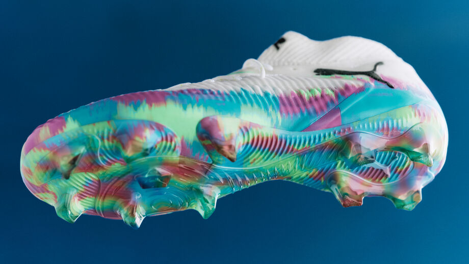 Puma lanza botas de fútbol para mujer