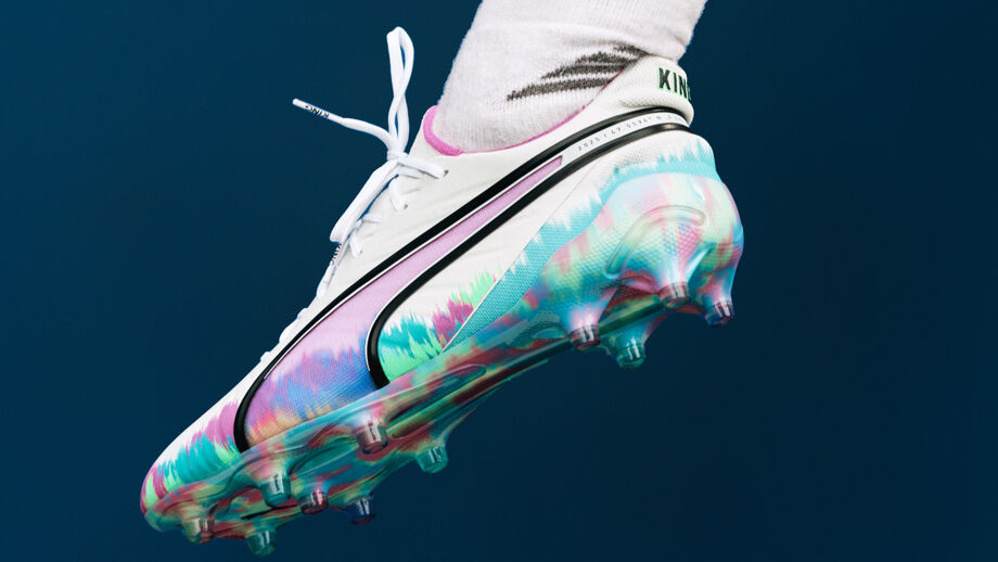 Puma lanza botas de fútbol para mujer