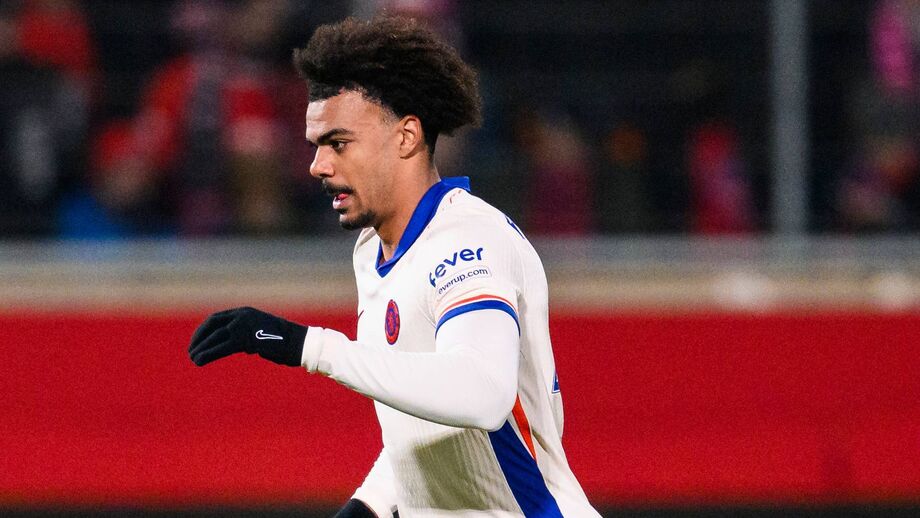 Renato Veiga (defesa-central, 21 anos)