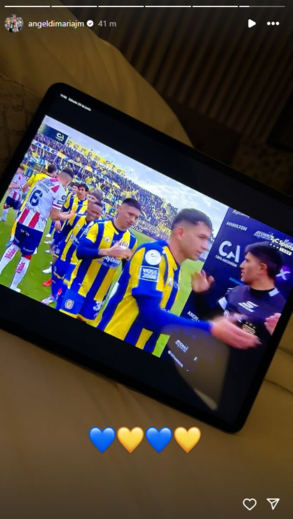 Di María acompanha o Rosario Central antes do jogo com o Chelsea