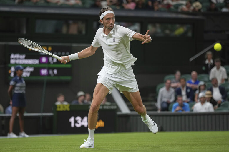 Alexander Zverev aguarda novo horário 