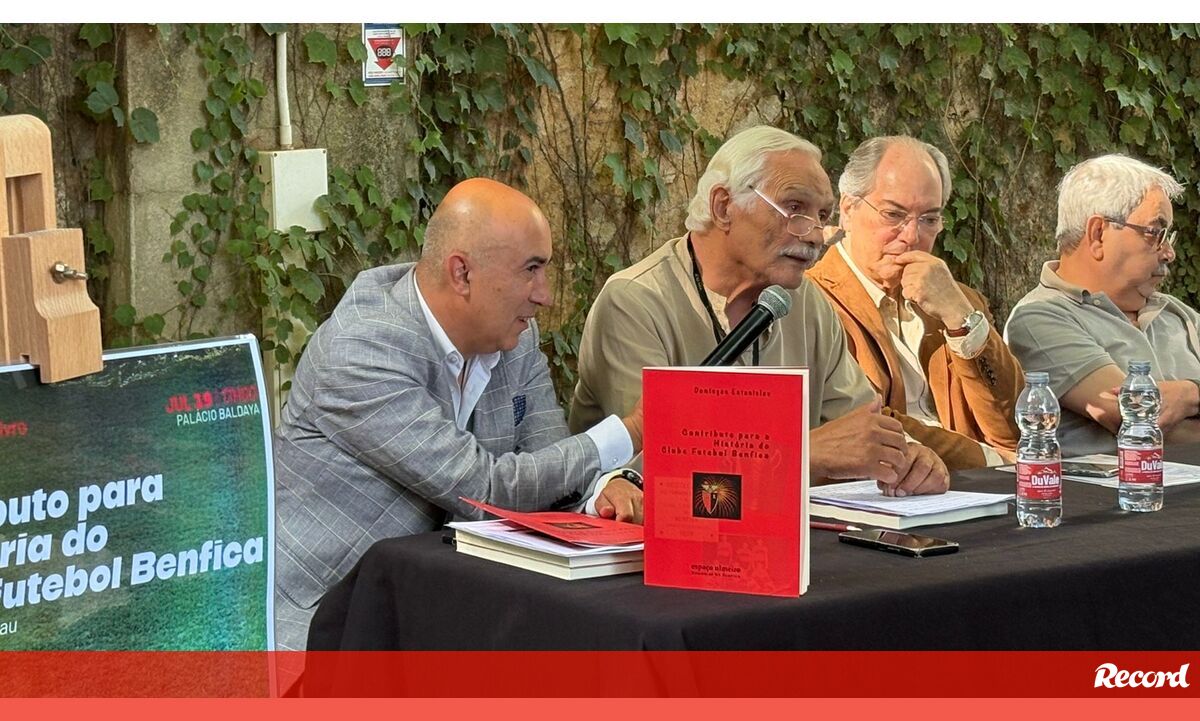 Figuras do desporto no lançamento do livro 'Contributo para a História do Clube Futebol Benfica'
