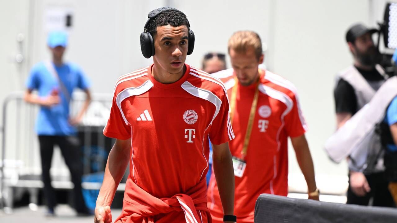 Musiala assume camisola 10 no Bayern Munique após transferência de Sané