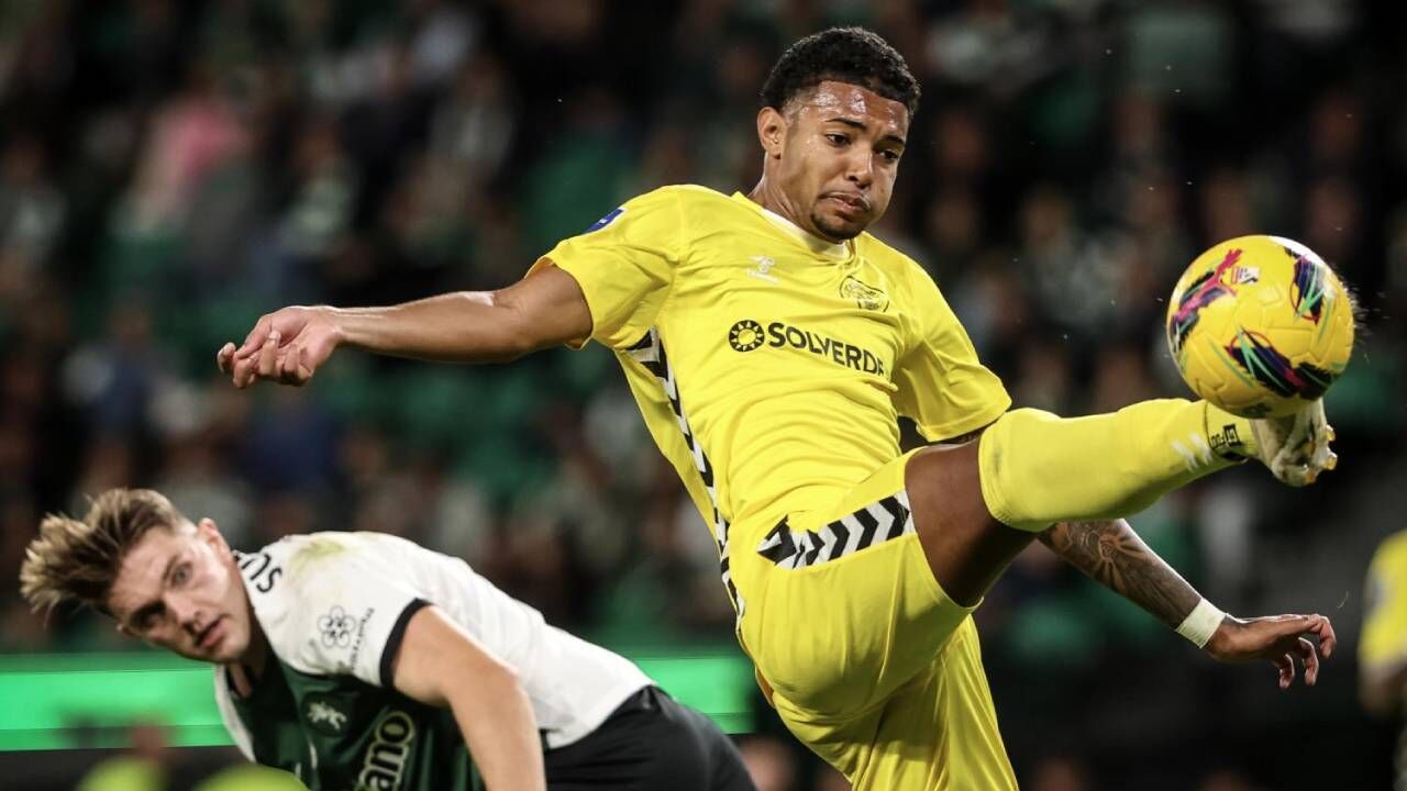 Matheus Dias volta ao Nacional após opção de compra de Rui Alves