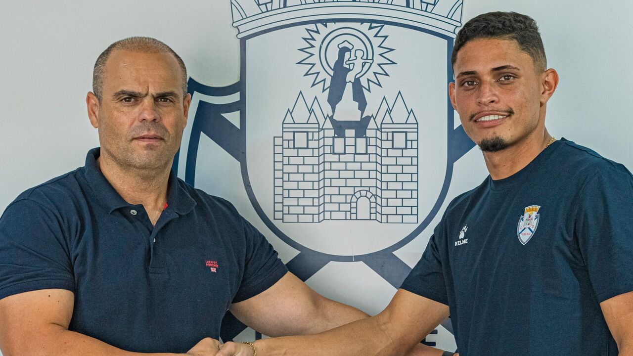 Robinho assina pelo Feirense para reforçar a defesa do clube