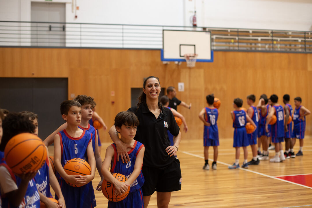 Inês Viana promove NBA Basketball School em Lisboa com jovens atletas