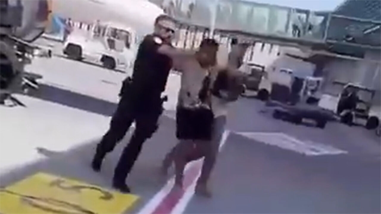 Youcef Belaïli detido em Paris após confusão em voo