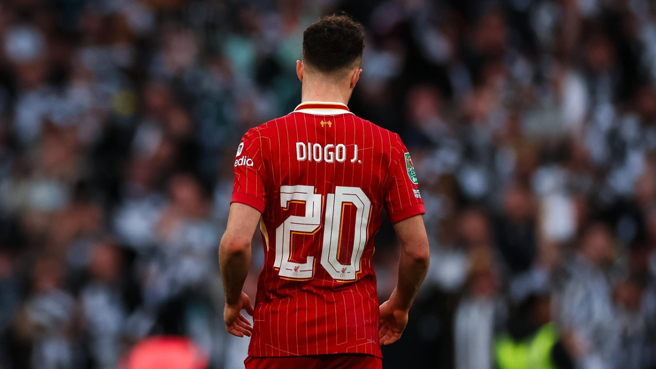 Adeptos pedem para retirar a camisola 20 de Diogo Jota, avançado do Liverpool