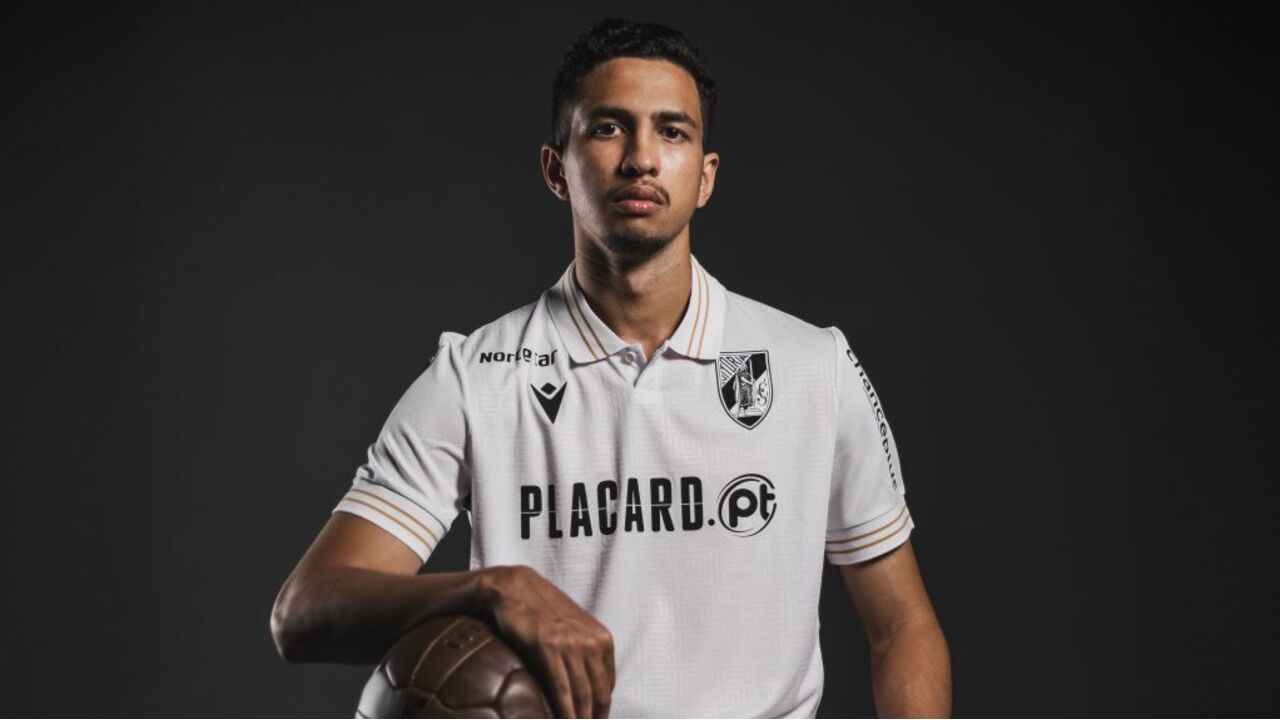 Paulo Vítor reforça o V. Guimarães, emprestado pelo Akron Togliatti
