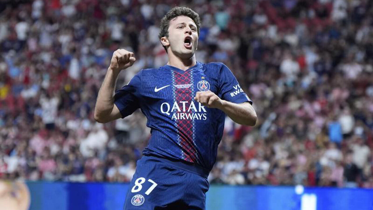 João Neves bisou no último jogo do PSG, diante do Inter Miami