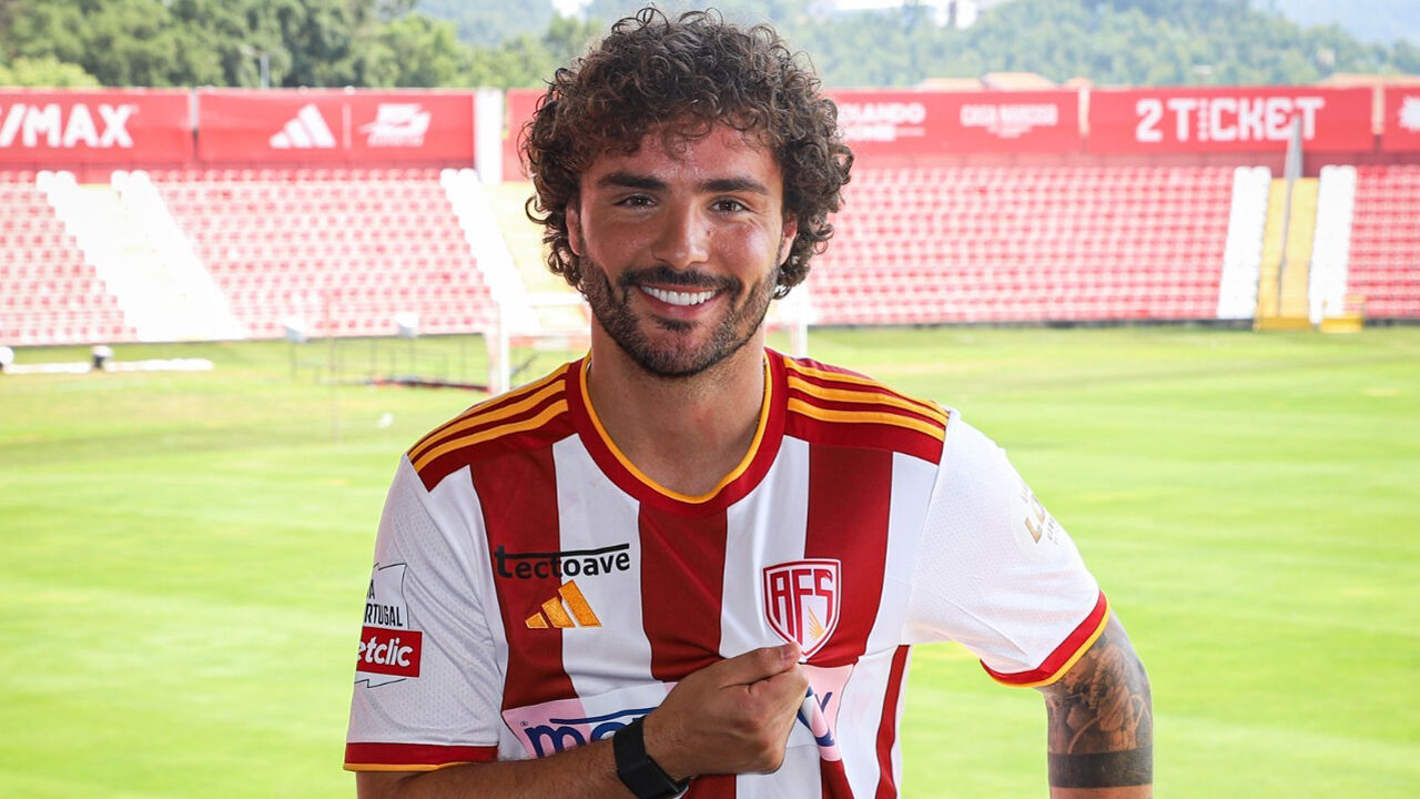 Oficial: Rafael Barbosa é reforço do AVS SAD até 2027