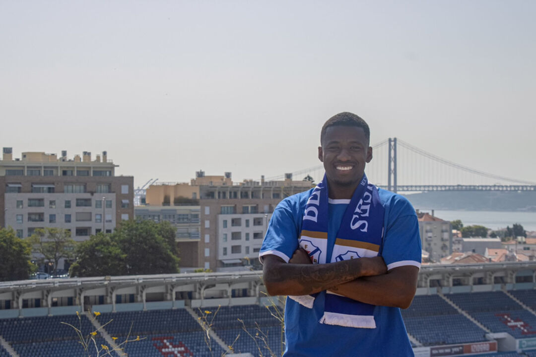 Cesinha assina pelo Belenenses até 2027