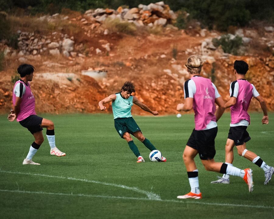 Farense vence sub-23 com golos de André Candeias e Rafinha em São Brás de Alportel