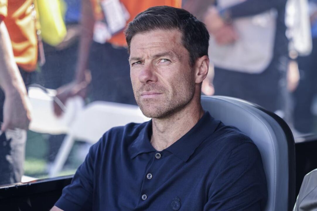 Xabi Alonso analisa a vitória do Real Madrid e alerta para desafio com o PSG.
