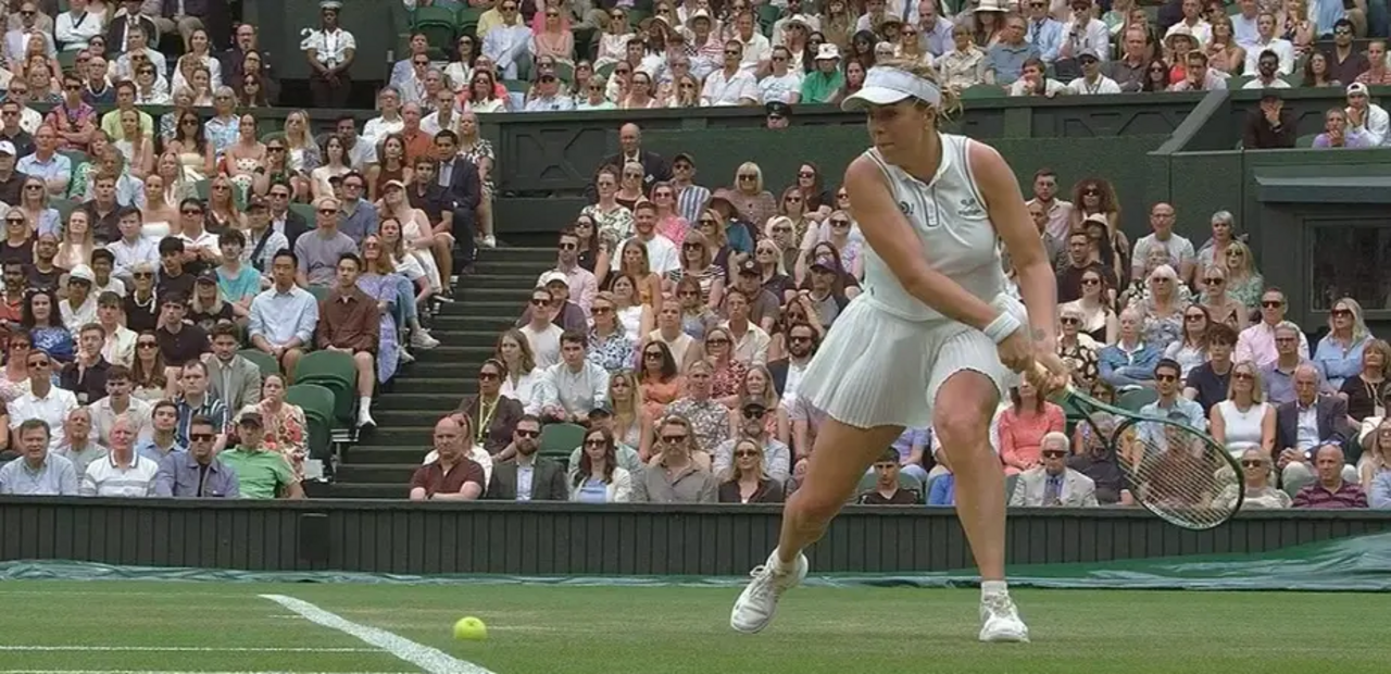 Pavlyuchenkova reage após lance polémico no jogo de Wimbledon