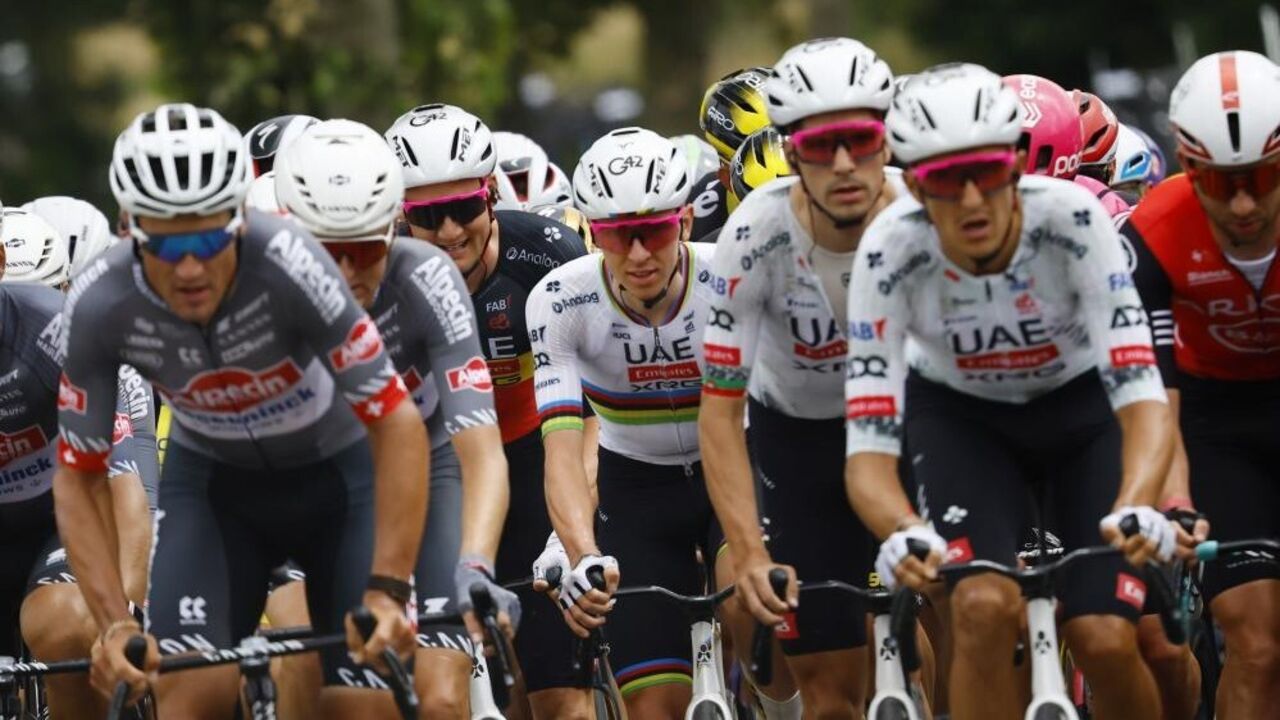 João Almeida controla situação na segunda etapa