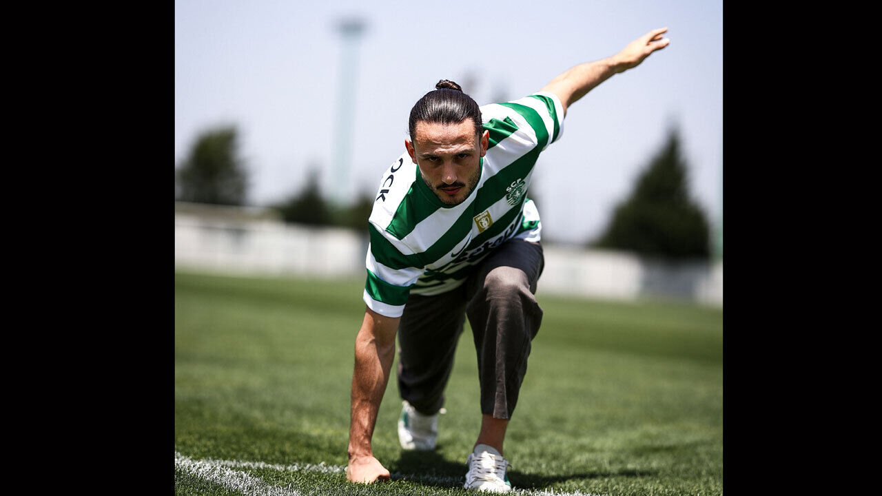 Kochorashvili celebra golos em modo Capitão América