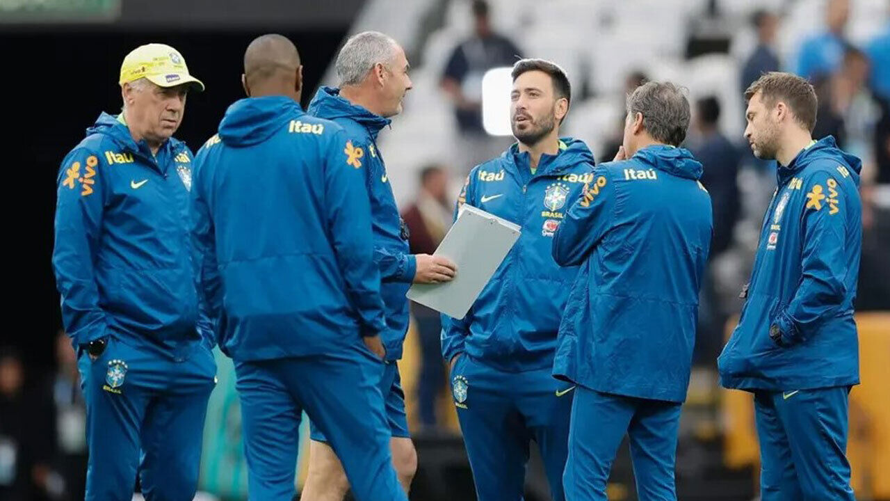 Davide Ancelotti perto de assumir comando técnico do Botafogo