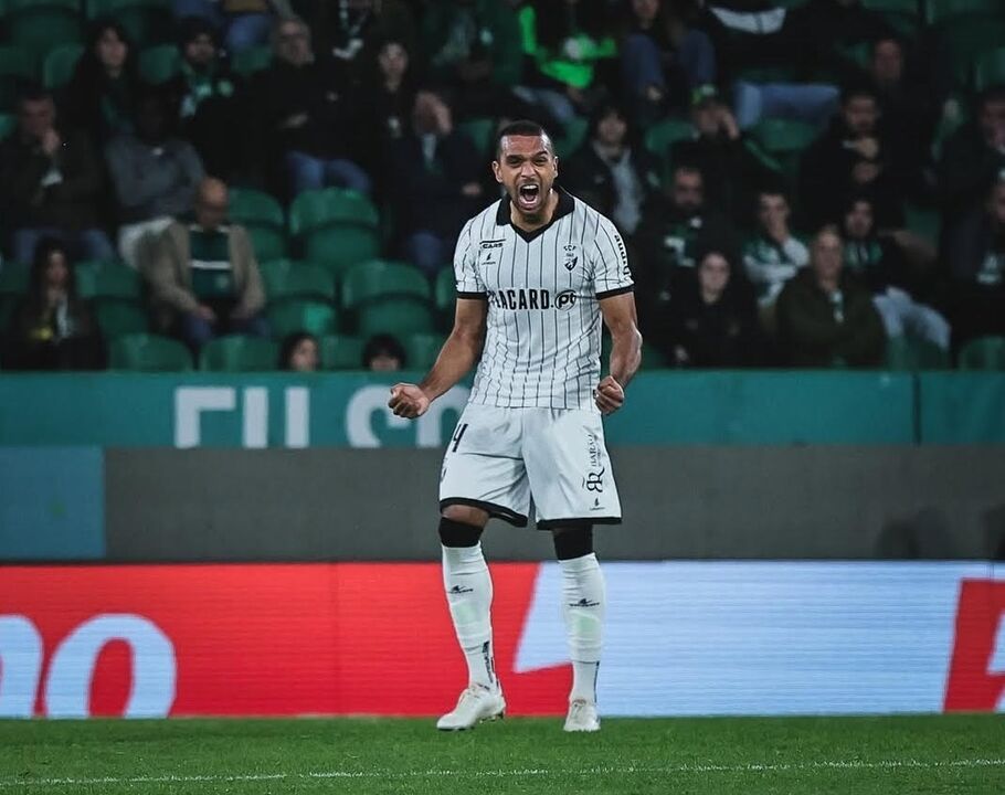 Lucas Áfrico lamenta não ter atingido objetivos no Farense, após época no futebol português