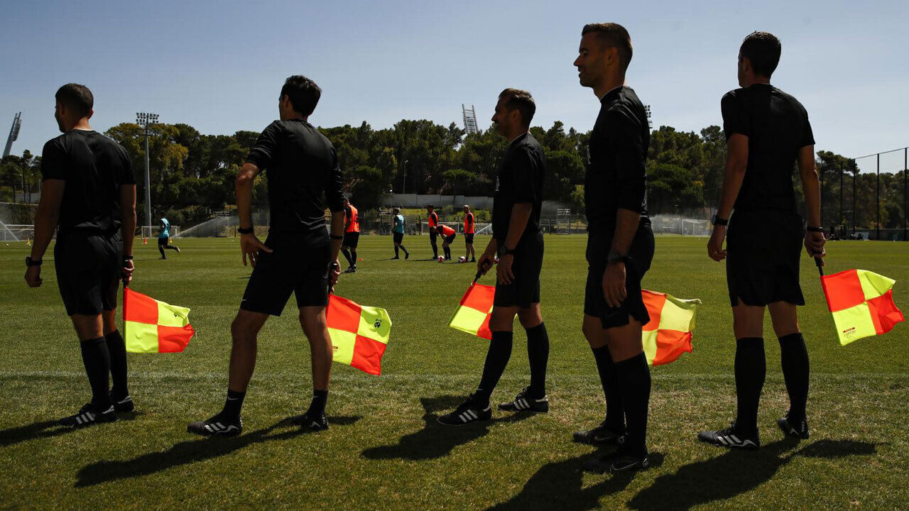 Árbitros preparam-se para novas normas de avaliação da FPF com foco no desempenho em jogos