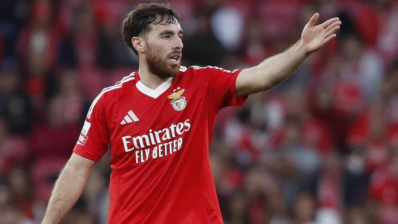 Kökçü e jogador do Sporting em negociação com o Besiktas em Lisboa