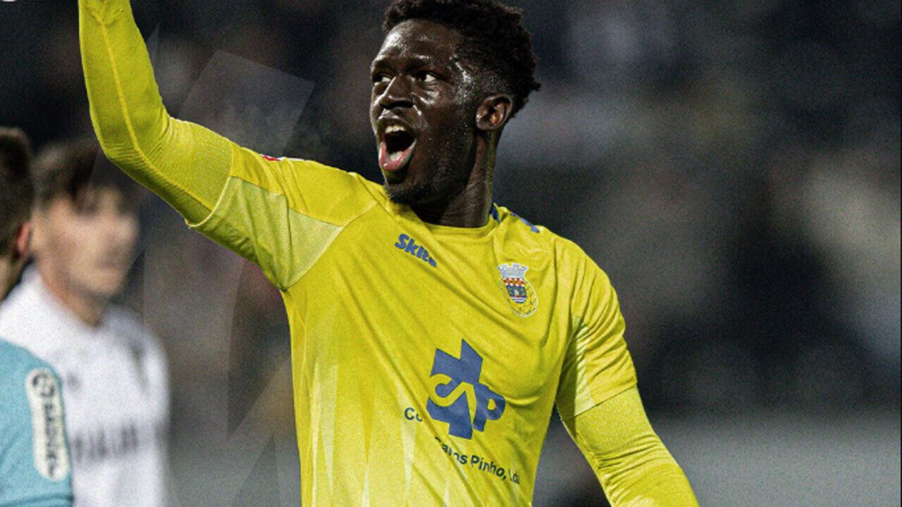 Chico Lamba transfere-se do Arouca para o Saint-Étienne