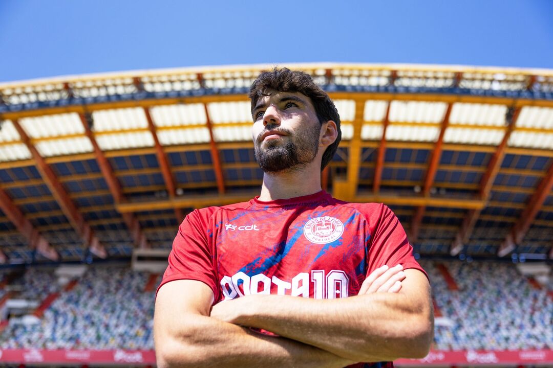 Bernardo Gomes transfere-se a título definitivo para a U. Leiria, do Marítimo