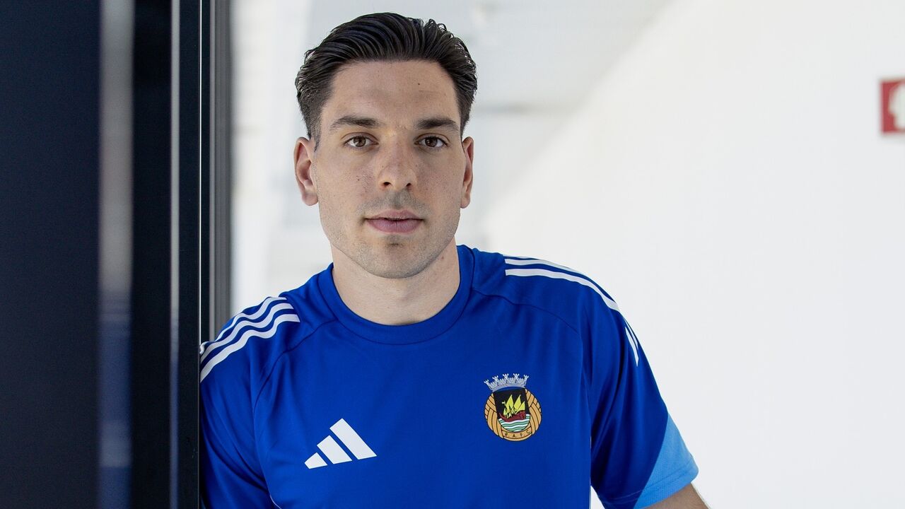 Nikos Athanasiou reforça o Rio Ave, emprestado pelo Olympiacos