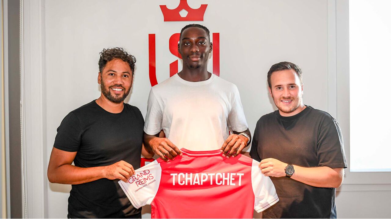 Arthur Tchaptchet reforça o Gil Vicente, vindo do Reims