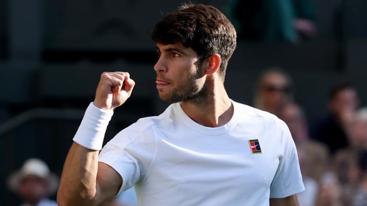 Carlos Alcaraz avança para as meias-finais de Wimbledon após vencer Cameron Norrie