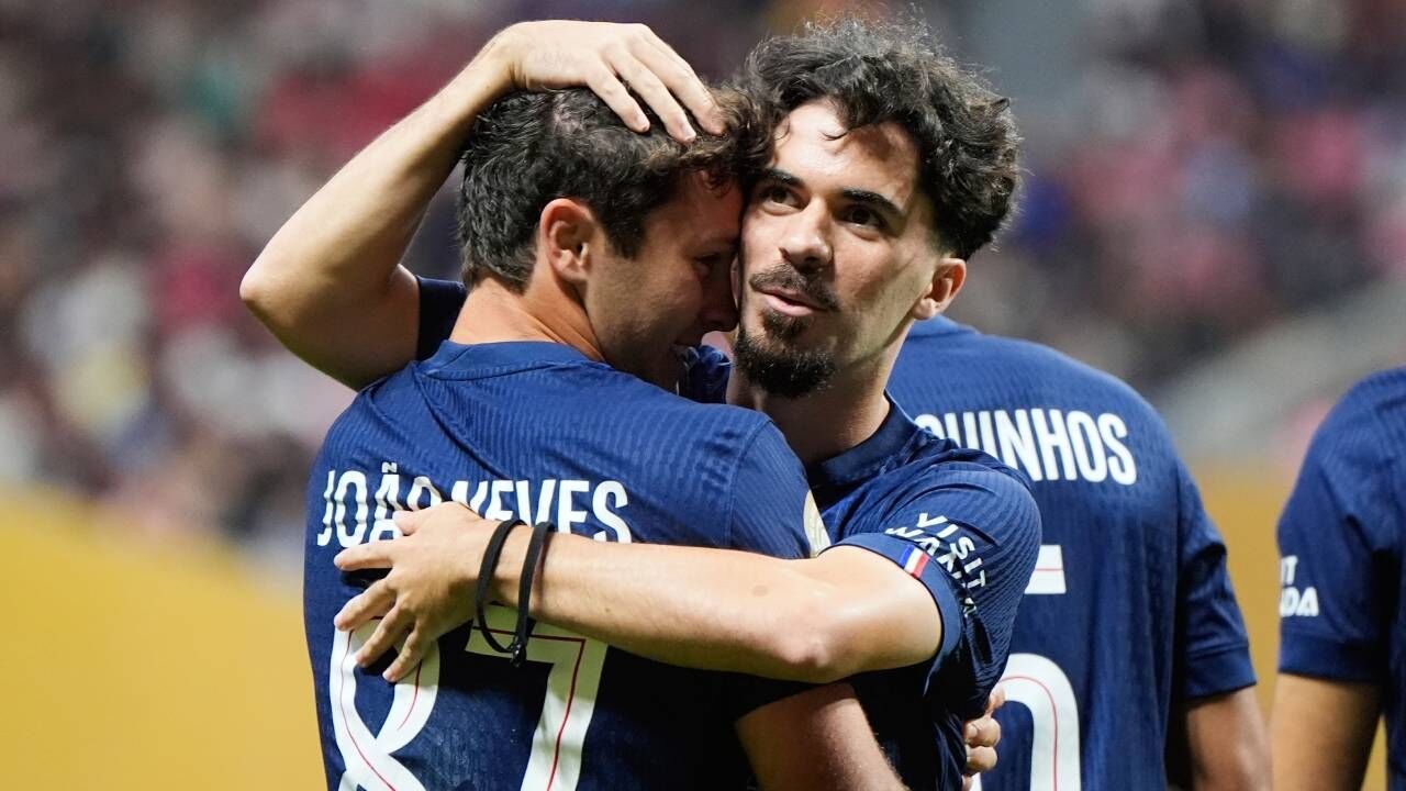 Vitinha e João Neves continuam a brilhar com a camisola do PSG