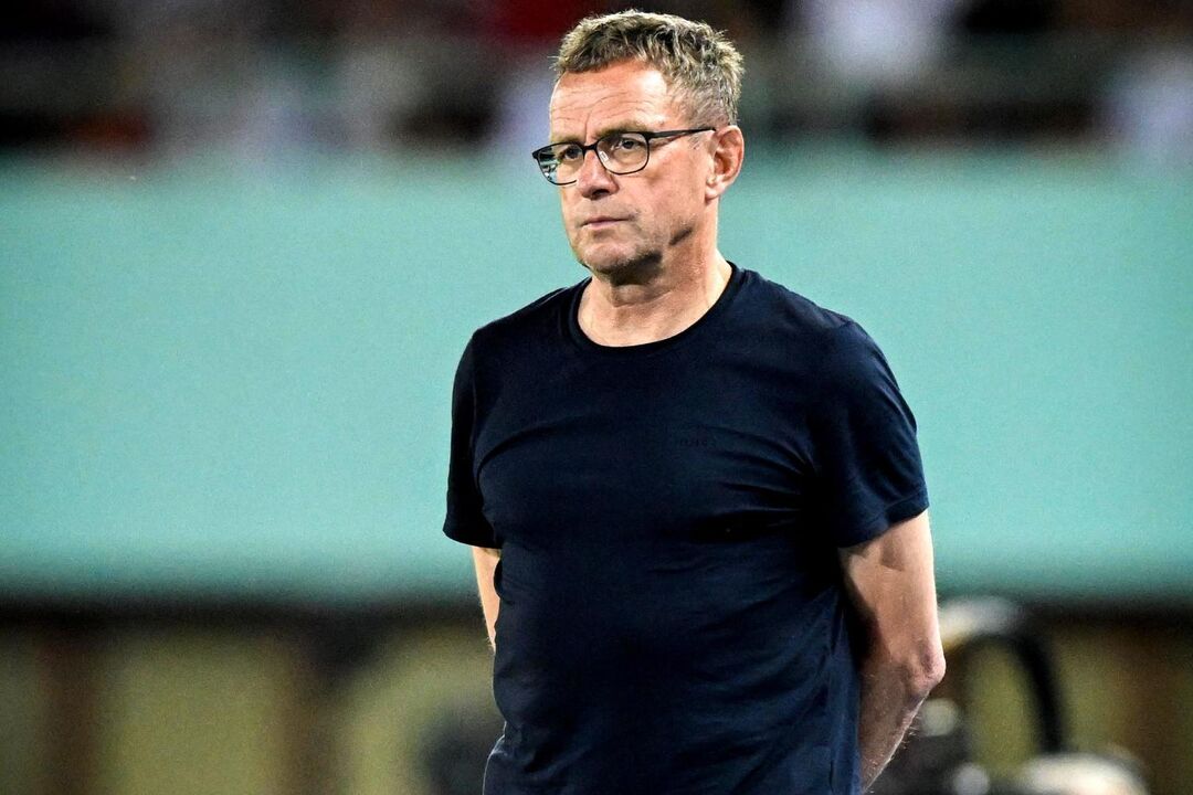 Ralf Rangnick hospitalizado após complicações cirúrgicas