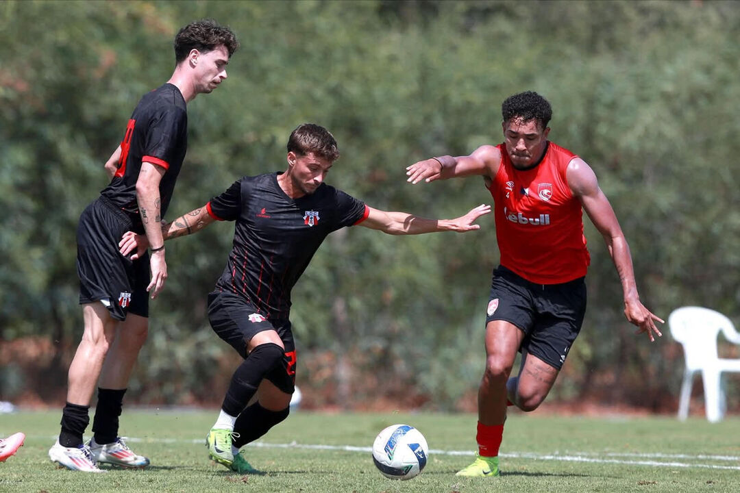 Açorianos e Louletano empatam sem golos no estágio do Algarve