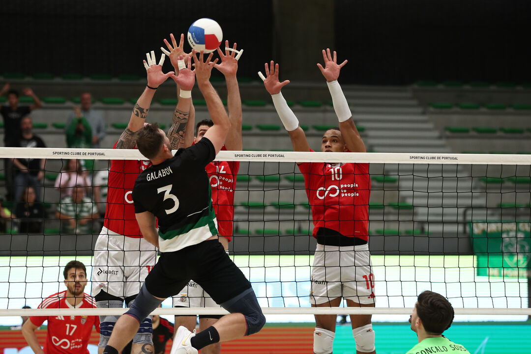 Sporting inicia defesa do título frente ao Leixões