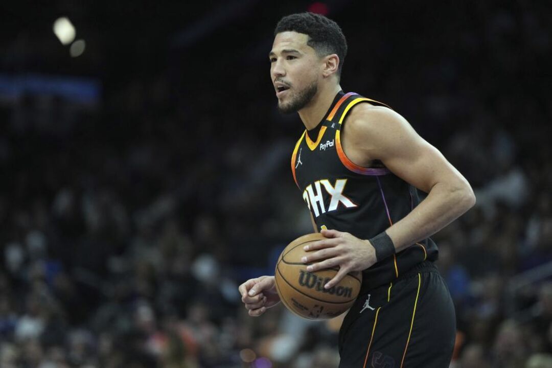 Devin Booker renova contrato com os Phoenix Suns com salário anual recorde na NBA
