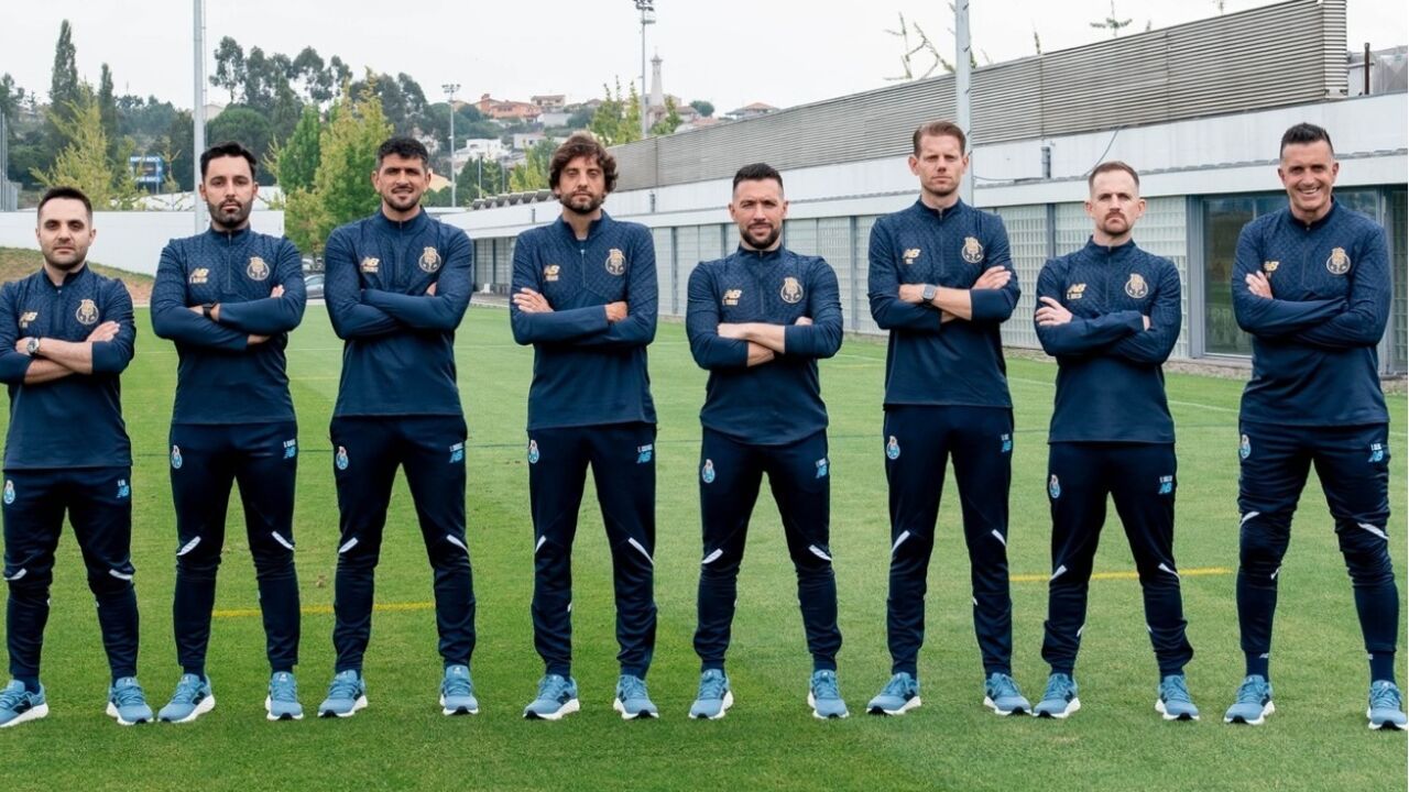 FC Porto anuncia equipa técnica de Farioli com Lucho González.
