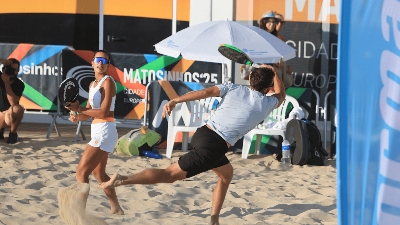 Marta Magalhães disputa título de pares mistos no Sand Series de Matosinhos