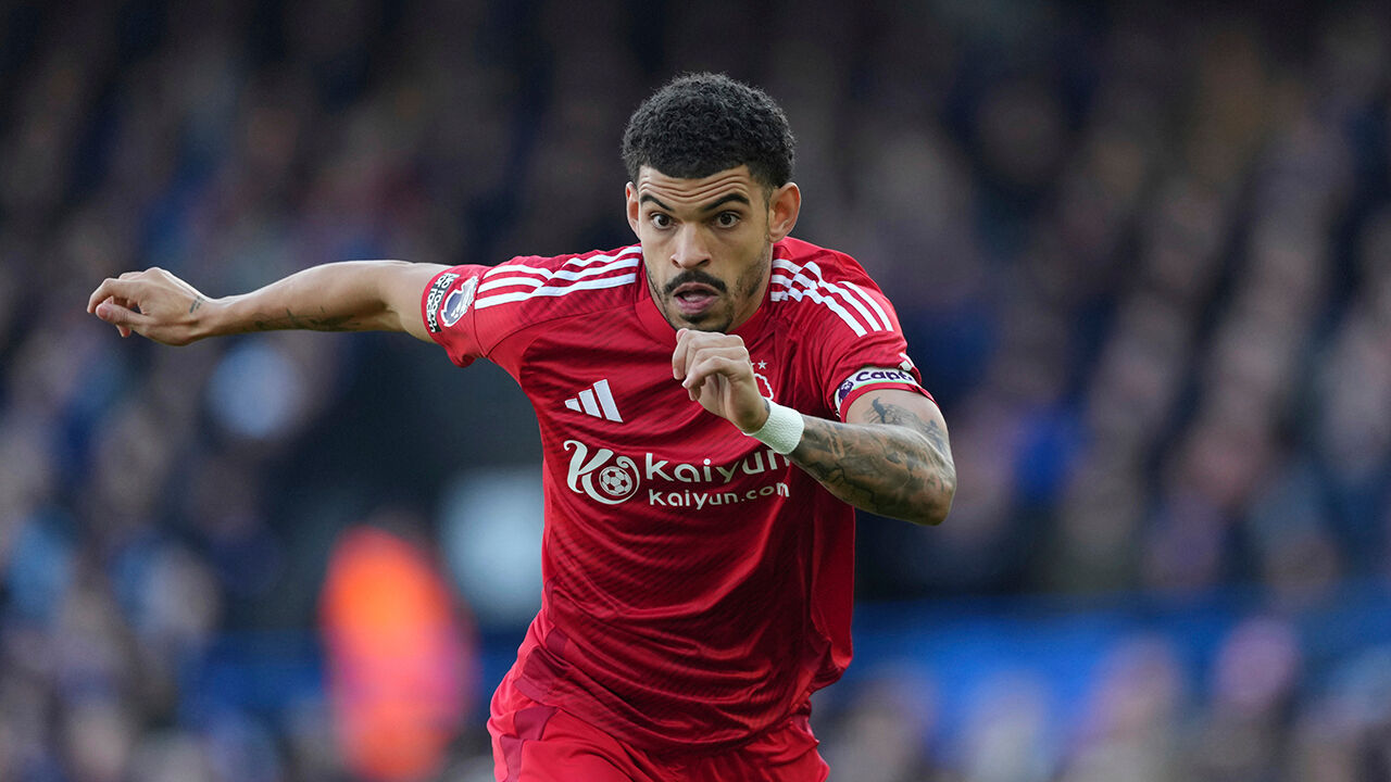 Nottingham Forest pondera ação legal contra Tottenham por abordagem a Gibbs-White