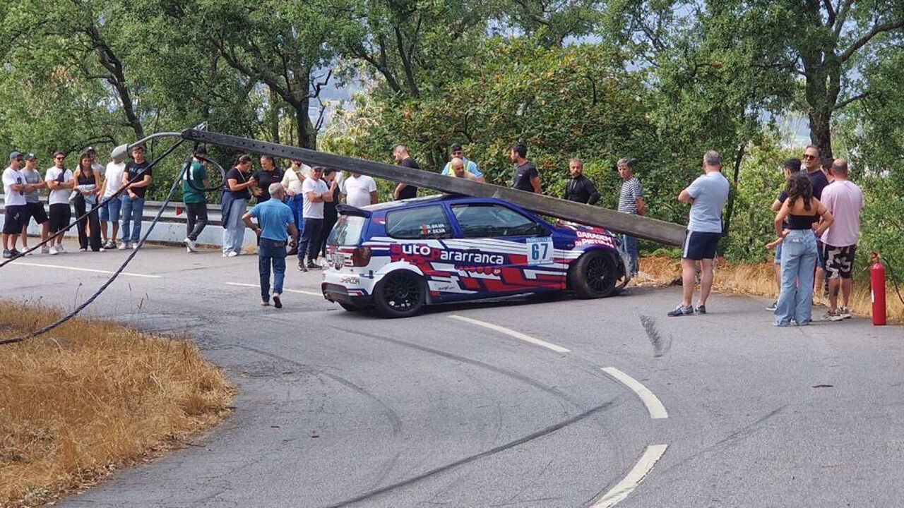 Rally da Franqueira suspenso após choque contra poste. E-Redes chamada ao local